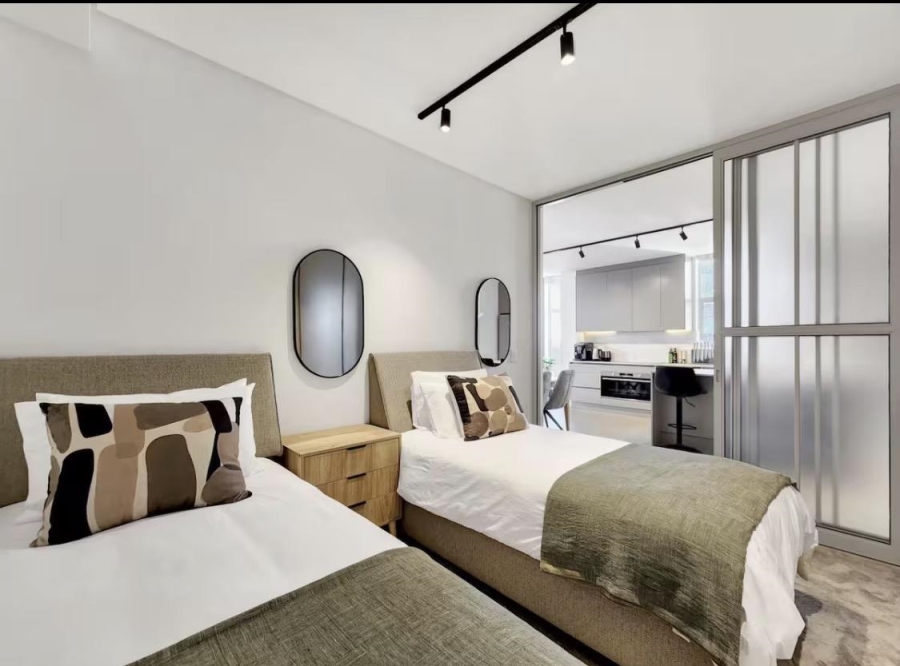 To Let 3 Bedroom Property for Rent in Green Point Western Cape